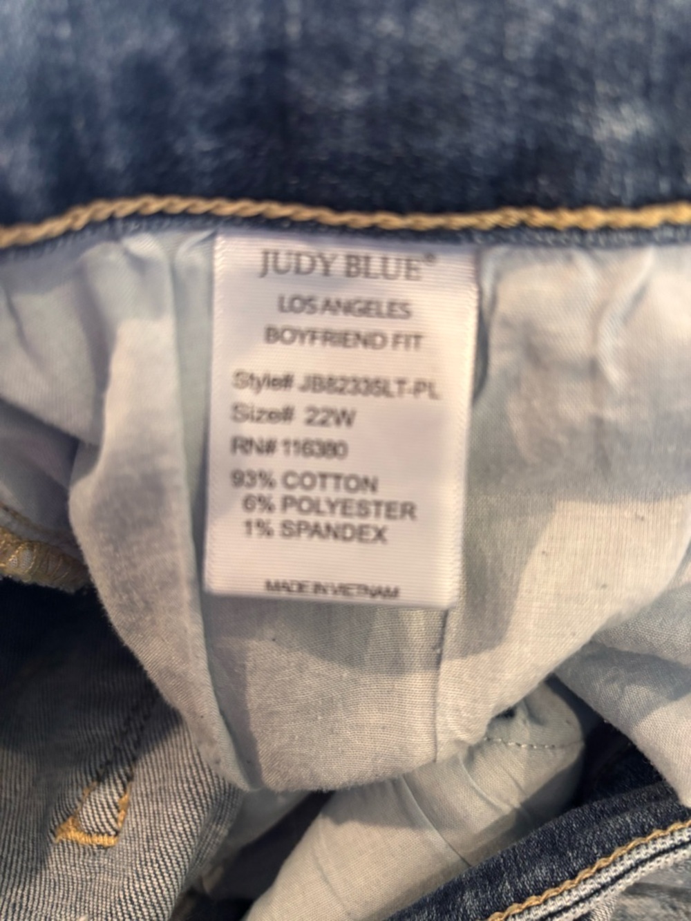 Judy Blue Boyfriend Fit Light Wash Jeans - Picture 4 of 8
